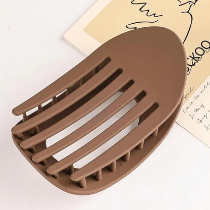 Elegantná matná jednofarebná sponka do vlasov