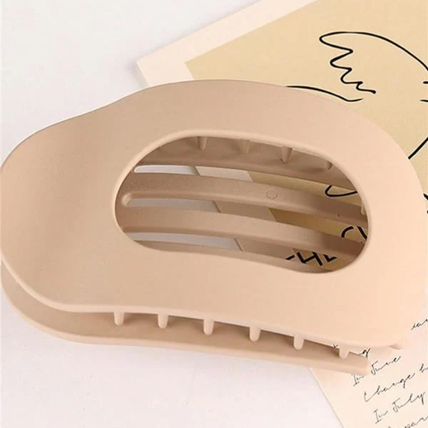 Elegantná matná jednofarebná sponka do vlasov