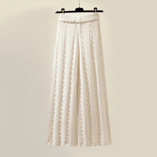 Three-Piece Knit Set – Refined Coordinated Silhouette | Vivienne